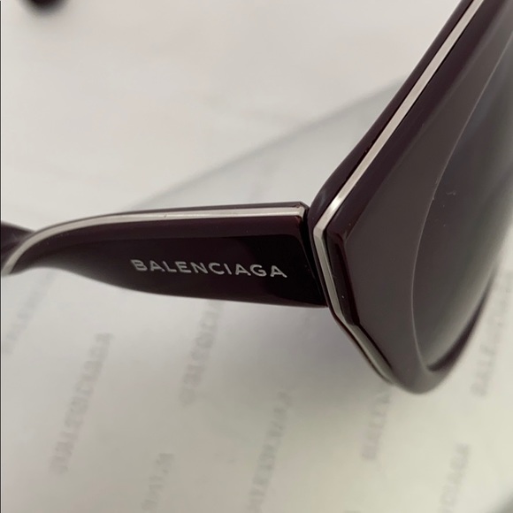 SOLD***Balenziaga NWOT Sunglasses, - Picture 3 of 10